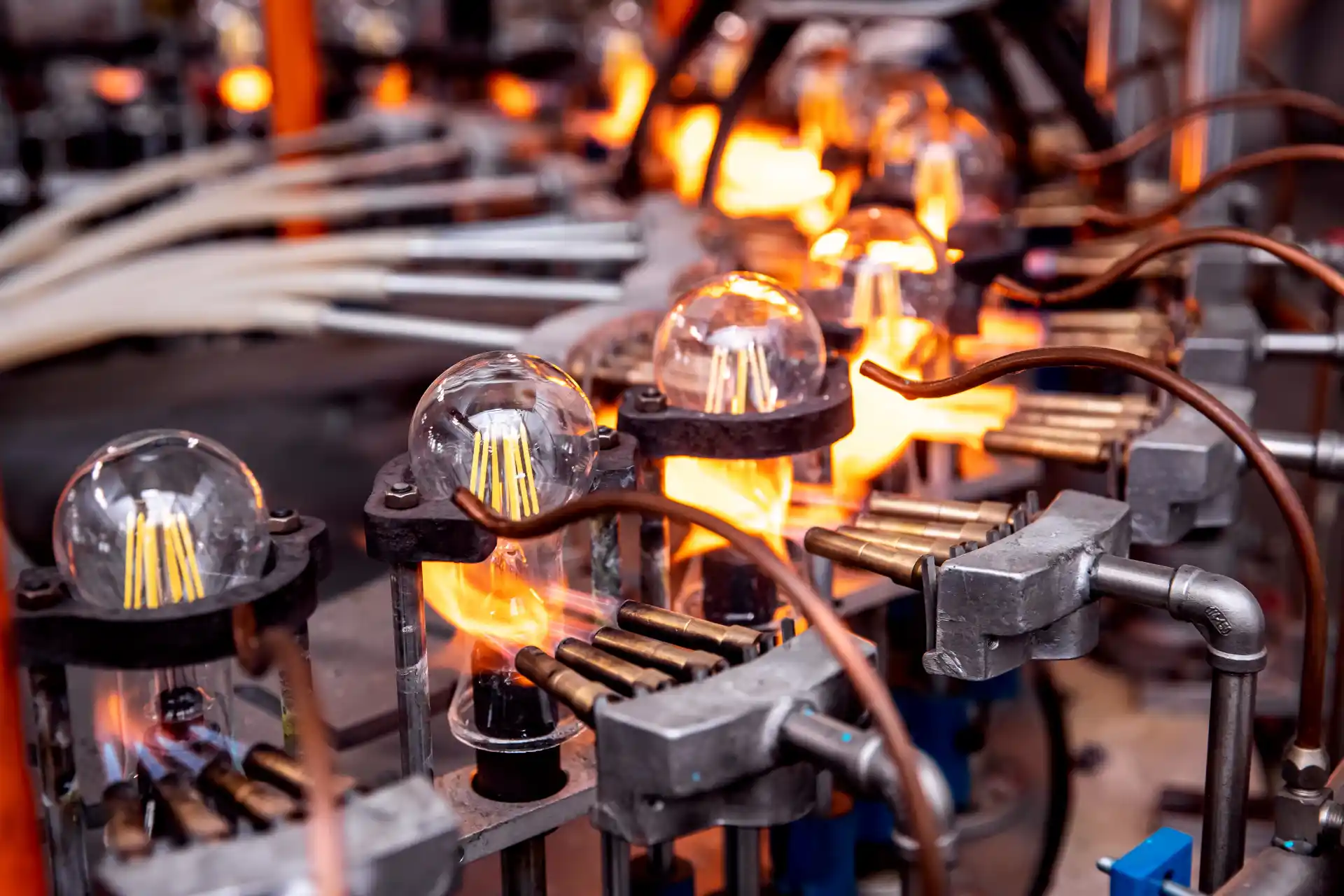 Closing the Circuit: How a Leading E&E Corporate Solved its Liquidity and Dealer Challenges